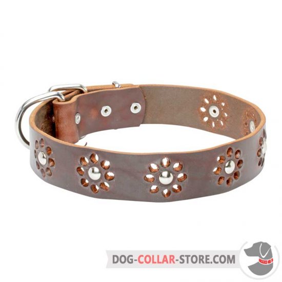 'Elegant Flower' Leather Dog Collar for Pleasant Walking