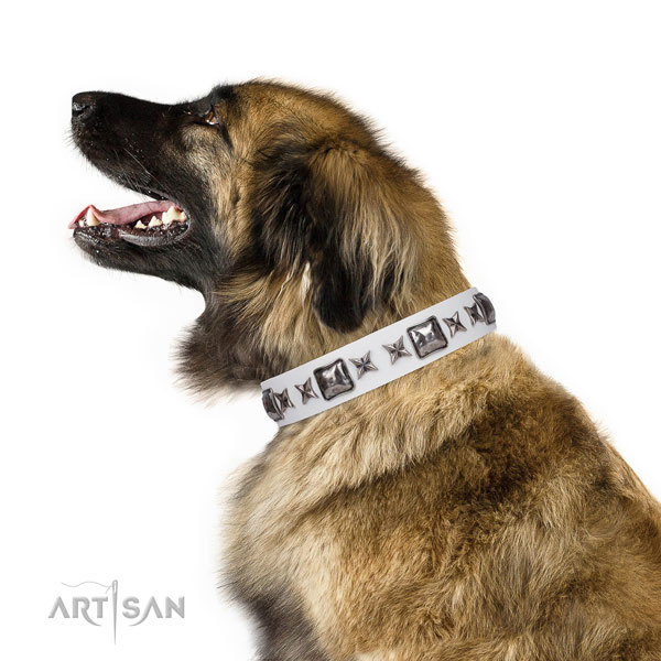 Stylish design studded genuine leather dog collar for comfy wearing