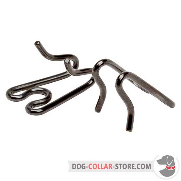 Prong collar's link made of stainless steel