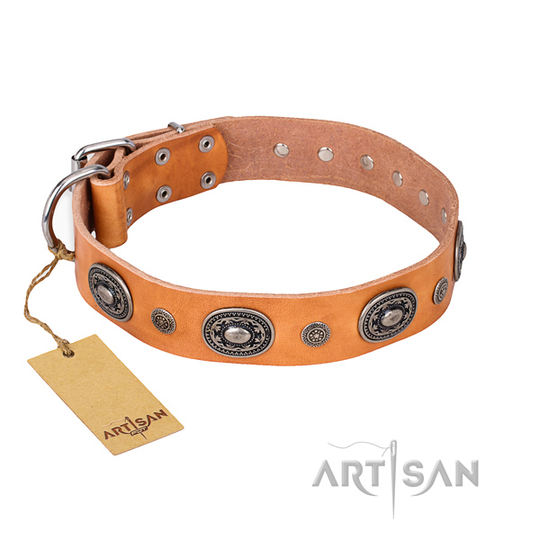 Top rate natural genuine leather collar made for your canine